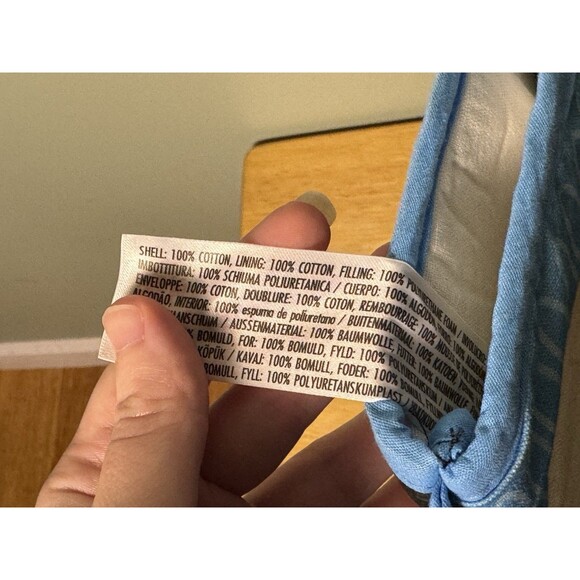 Disney EVA Oven Mitt - Disney Parks Pixar Holiday Kitchen Set - Mitt Only - Picture 4 of 4